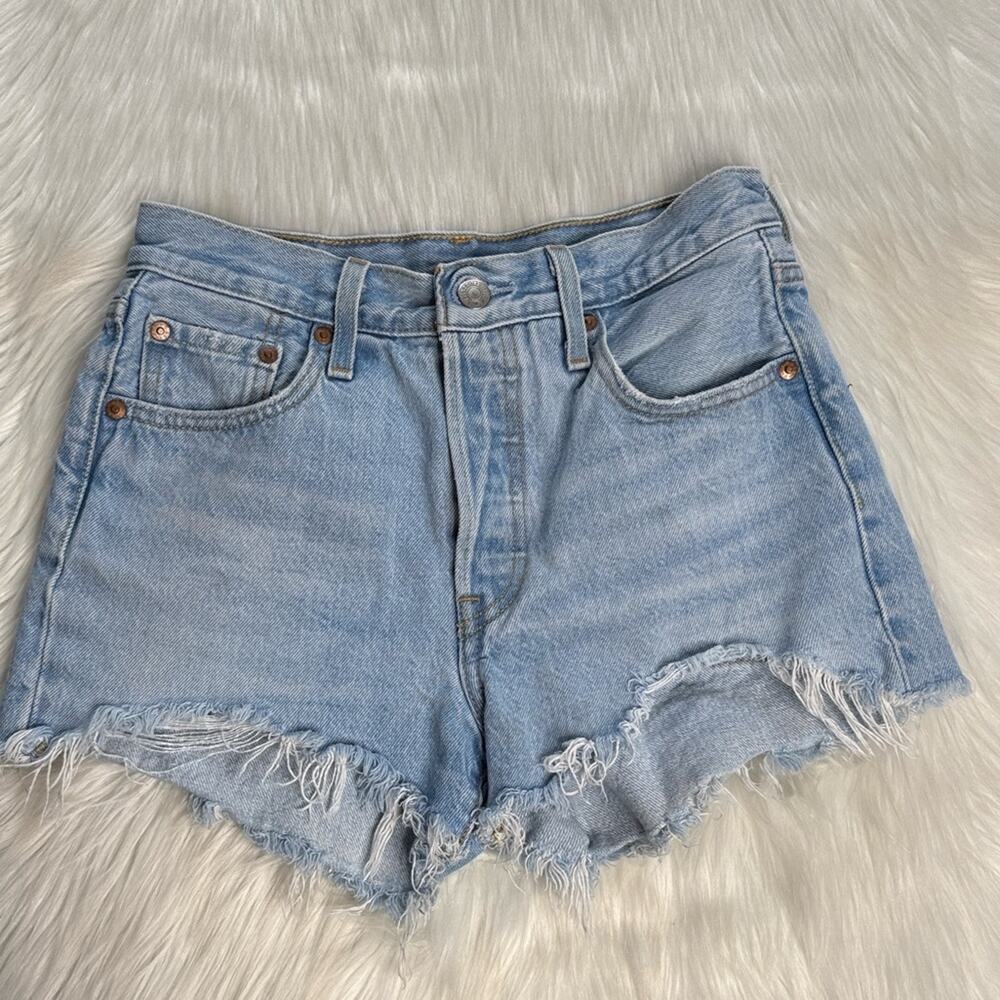 Levi’s Luxor Heat Light Wash High Rise Cut Offs